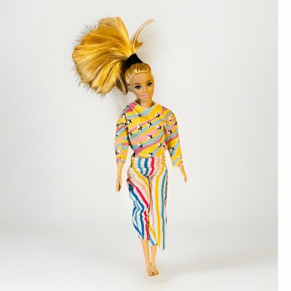 Vintage Barbie Doll Blonde Ponytail Rainbow Outfit 1990s Style Fashion Toy - Picture 1 of 6